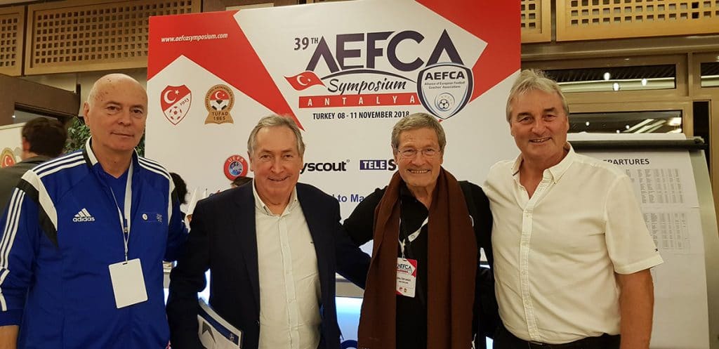 Dr. Yuri Nikolov (Chefausbilder in Bulgarien), Gerard Houllier, Walter Gagg und Peter Schreiner